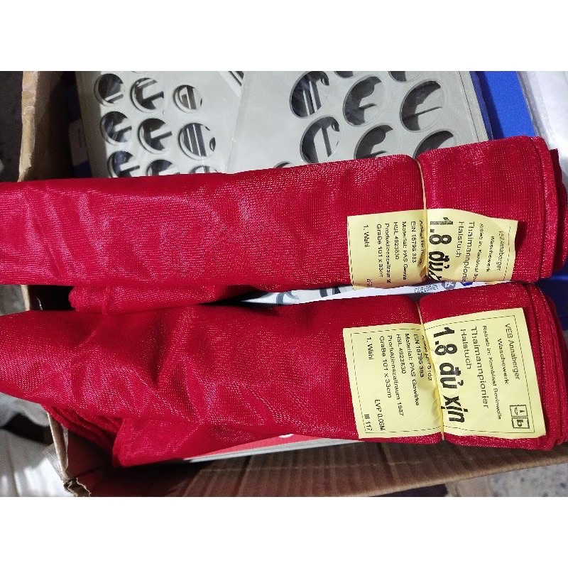 Khăn quàng đỏ may viền loại đẹp