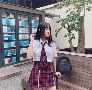 Set áo SM trắng mix cv caro