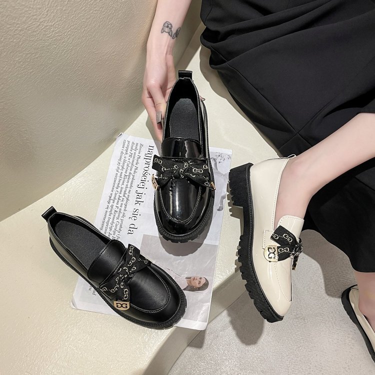 [ Mã 66CBSALE giảm 30K đơn 200K] Giày búp bê đế bằng mũi tròn đính nơ xinh xắn dành cho nữ | BigBuy360 - bigbuy360.vn