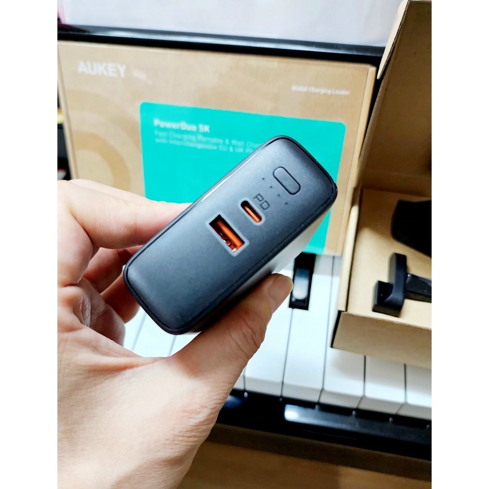 Cốc sạc kiêm sạc pin dự phòng dung lượng 5000mah hỗ trợ sạc nhanh 18W Aukey PA-PD20