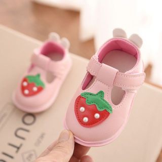 Giày búp bê cho bé gái hình trái dâu cute