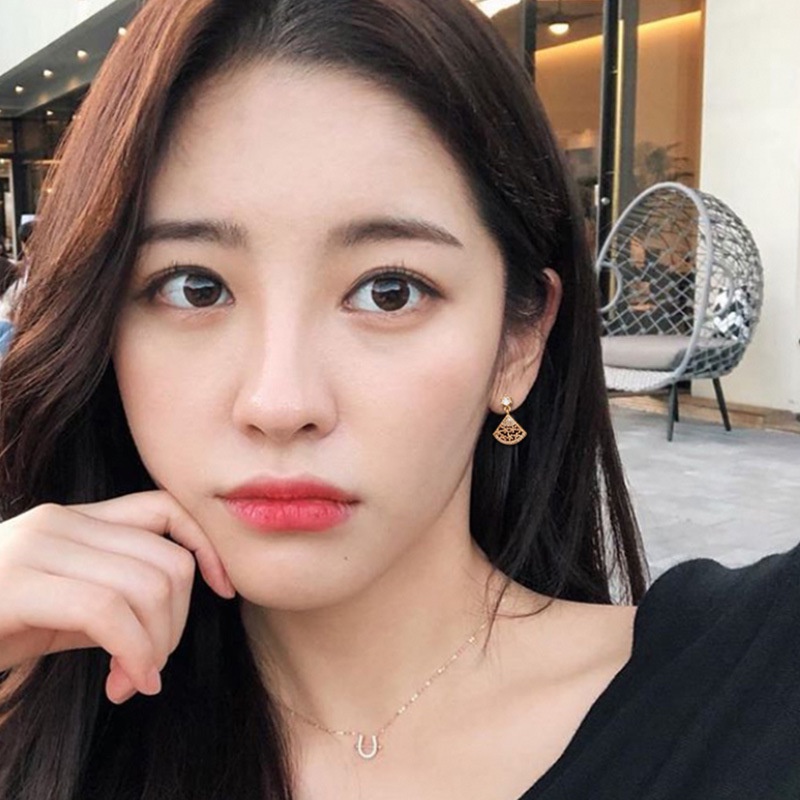 Khuyên Tai Hình Quạt Đính Đá Zircon Phong Cách Hàn Quốc