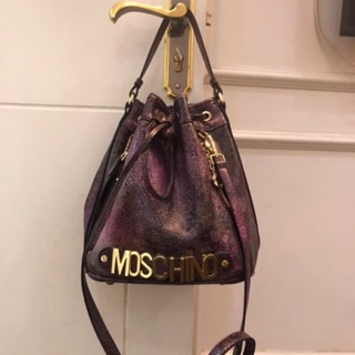 Bucket hiệu Moschino