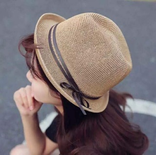 Mũ thời trang vành nhỏ