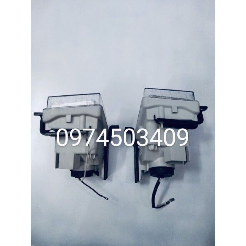 Đèn gầm ô tô Toyota Hiace  đời cao