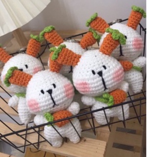 Thỏ cà rốt bằng len handmade