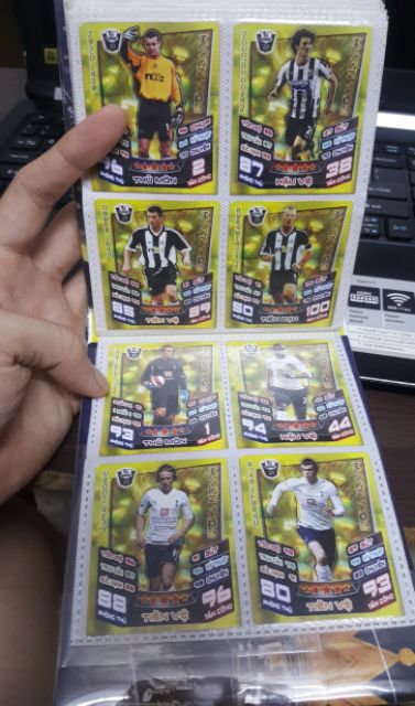 - Thẻ in Match Attax Huyền thoại Ngoại Hạng Anh Poca