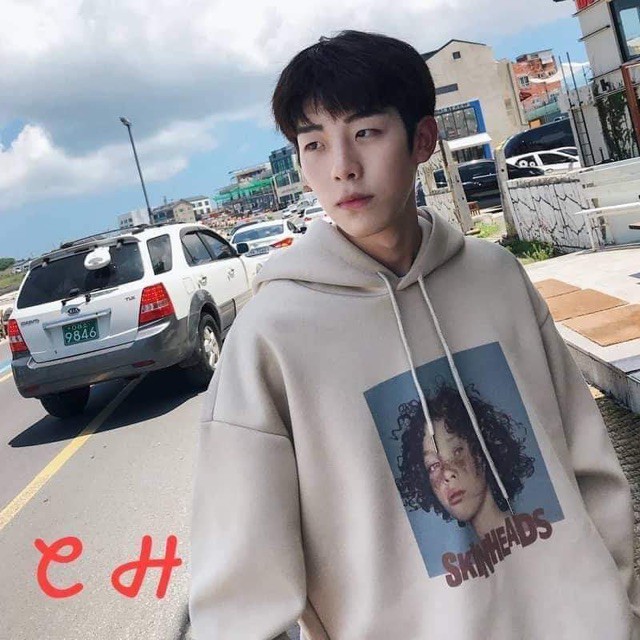 Áo hoodie cậu bé tóc xoăn CH11