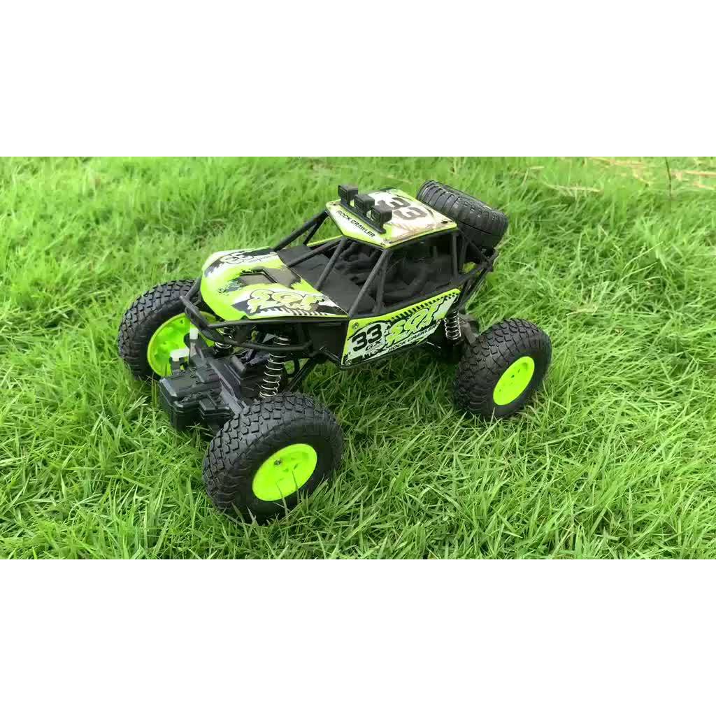 Xe ô tô địa hình leo núi điều khiển từ xa 4 chiều pin sạc XB 1009