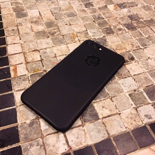 Ốp Đen Nhám Hở Táo cho Iphone 6/ 6 plus