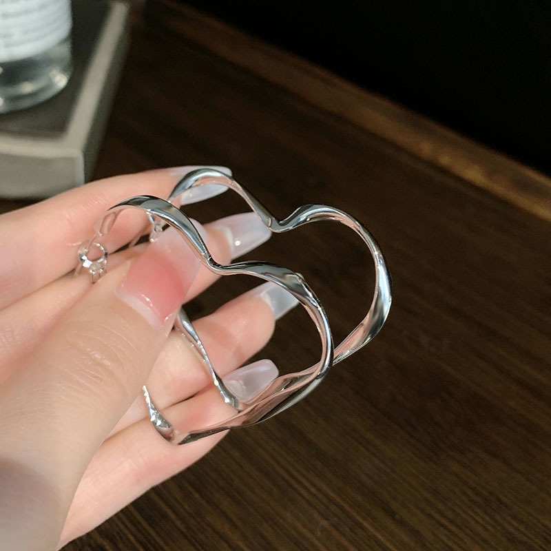 Khuyên Tai Hình Trái Tim Phong Cách Hàn Quốc Đơn Giản Cho Nữ