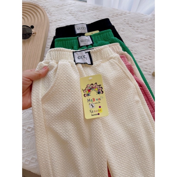 Quần xốp mềm ống xuống bé gái