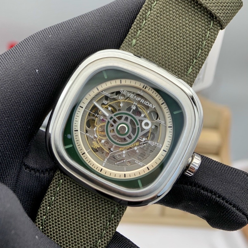 Đồng hồ nam sevenfriday size