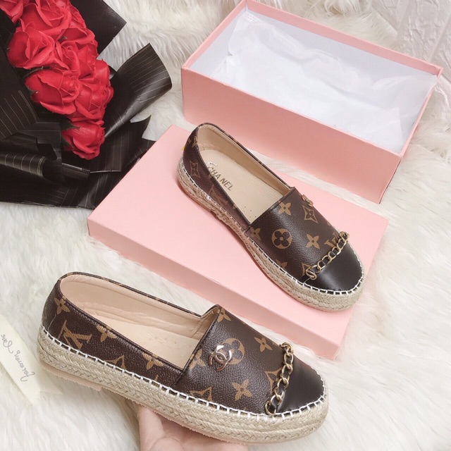 Giày slipon l v xích viền cói