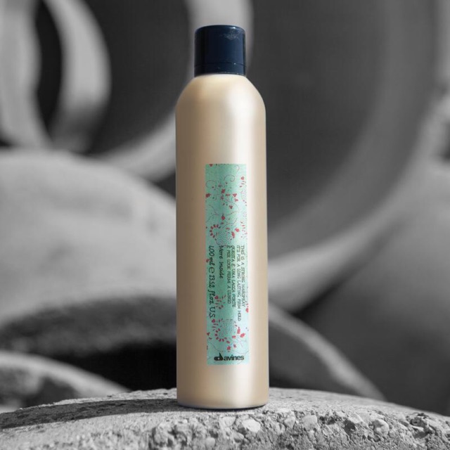 GÔM XỊT CỨNG DAVINES STRONG HAIRSPRAY 400ml