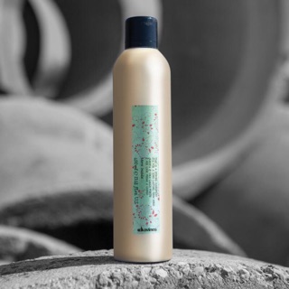 GÔM XỊT CỨNG DAVINES STRONG HAIRSPRAY 400ml
