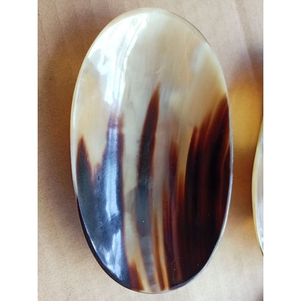 Bát sừng trâu tự nhiên rơi không vỡ, nhỏ nhẹ dễ cầm làm bát ăn dặm cho bé