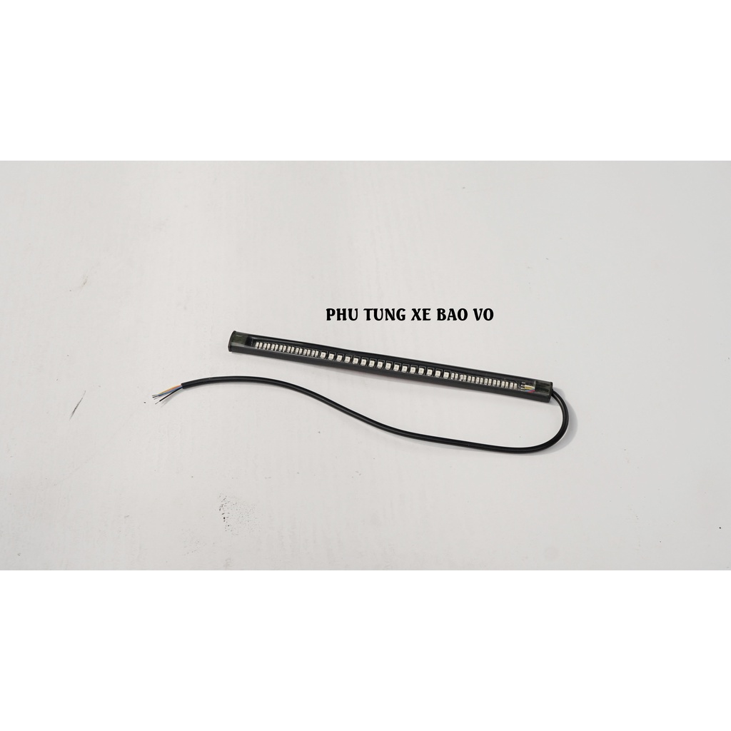 Đèn hậu dẻo LED tích hợp xi nhan, thích hợp classic, cafe racer, tracker, scrambler,....