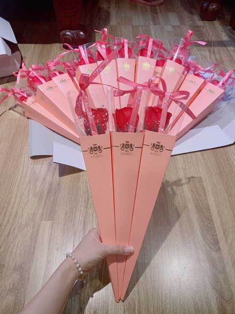 Hoa sáp 1 bông siêu sang chảnh khách đặt ít nhất 5 bông