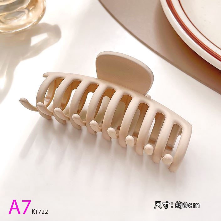 Kẹp tóc càng cua nhiều kiểu màu socola phong cách sang trọng Orin K1722