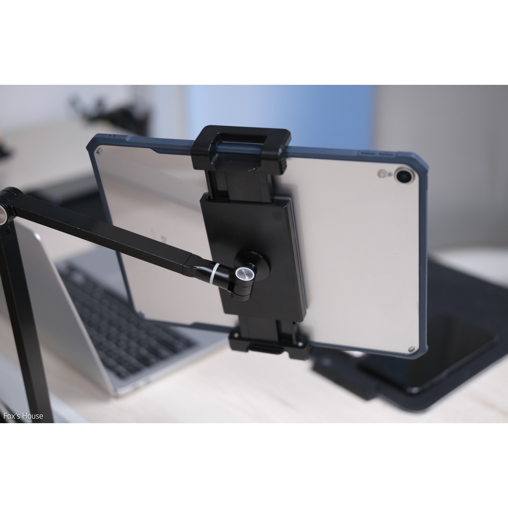 Giá đỡ iPad Pro kẹp bàn bằng kim loại Upergo AP-7LC ARM đỡ 2 trục hỗ trợ xoay 360 độ cao cấp.