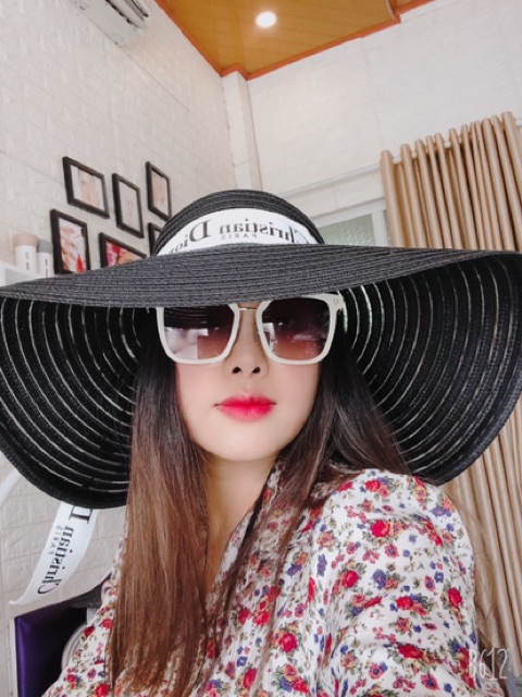 Mũ vành siêu rộng dây nơ siêu sang chảnh