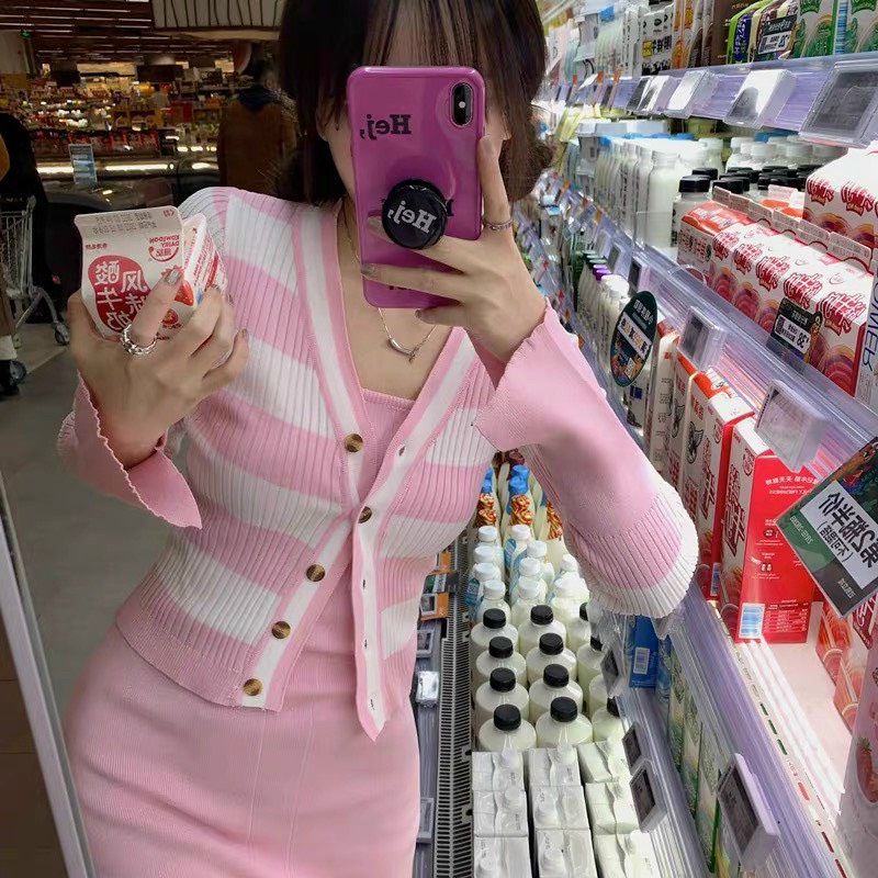 Set áo cardigan kẻ kèm váy 2 dây body trẻ trung