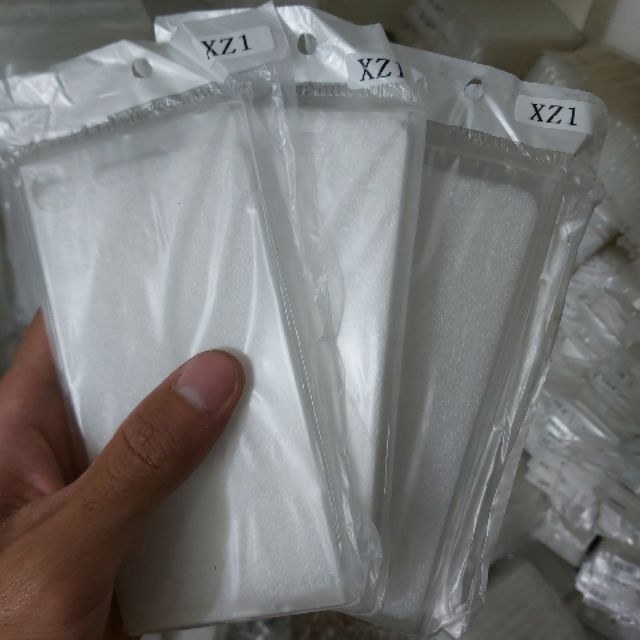Bộ 3 chiếc ốp dẻo silicon sony XZ1 trong suốt (loại tốt)