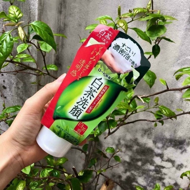 Sữa rửa mặt trà xanh nhật