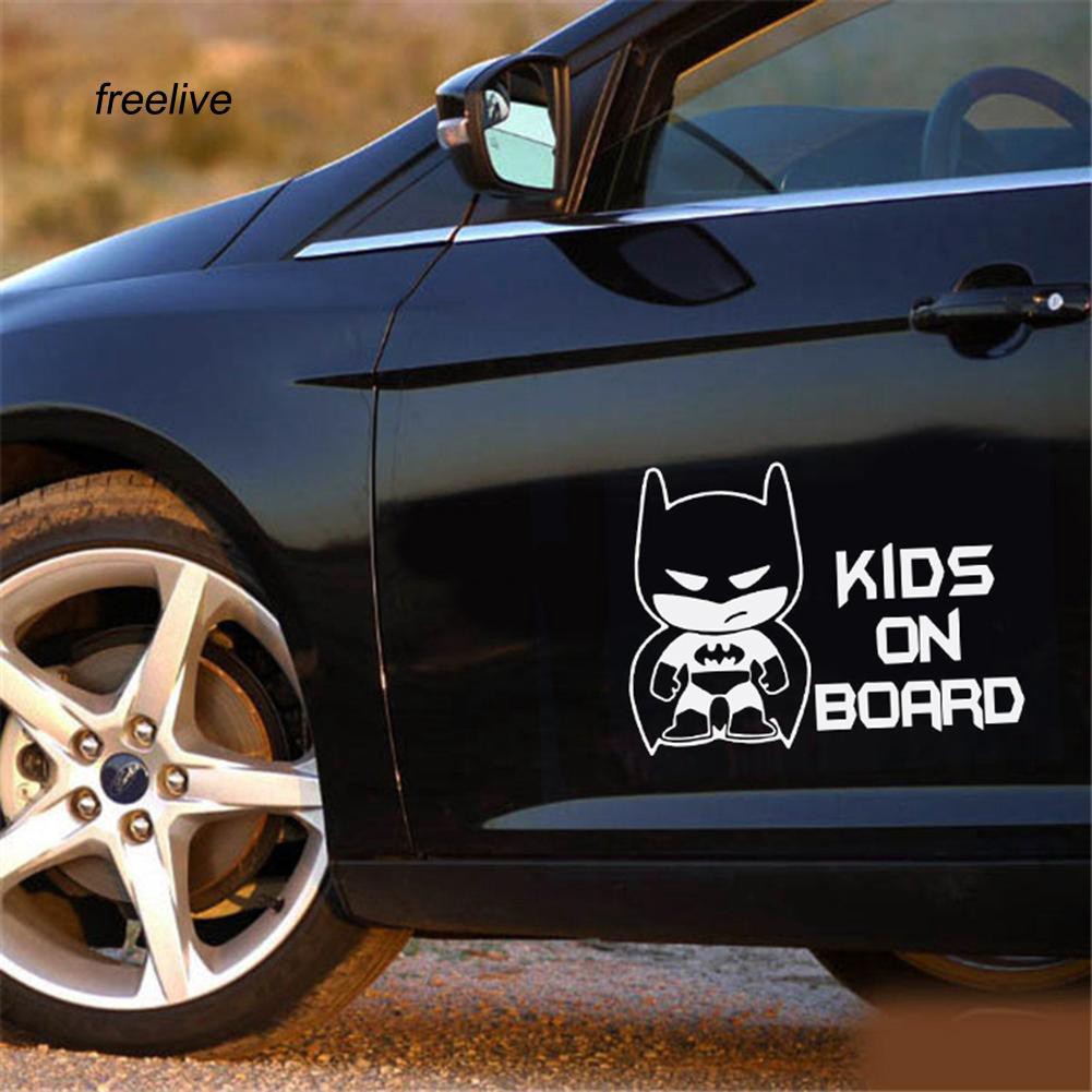 Sticker phản quang dán xe hơi hình Batman ngộ nghĩnh có chữ KIDS ON BOARD tiện dụng