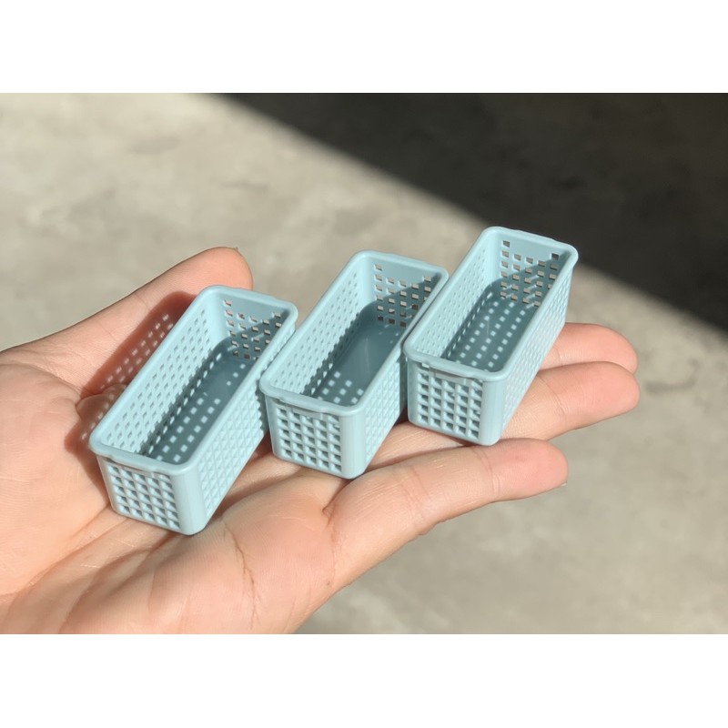 Mô hình rổ nhựa mini cho nhà búp bê