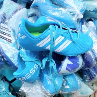 GIÀY ĐÁ BÓNG MESSI 2018( Tặng kèm tất dài thể thao)