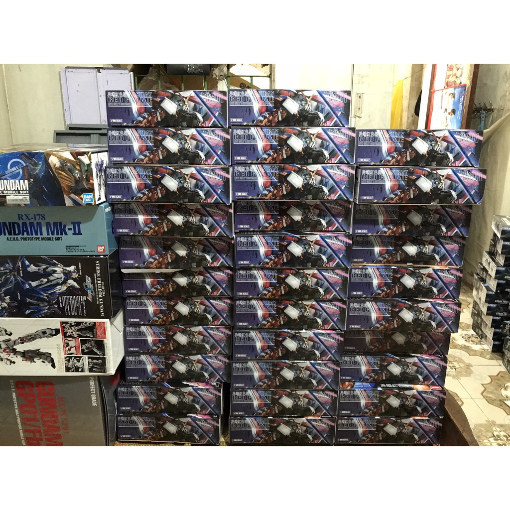 Mô Hình lắp ráp MG Gundam Astray Red Frame Kai Daban 6601 - Gundamchat