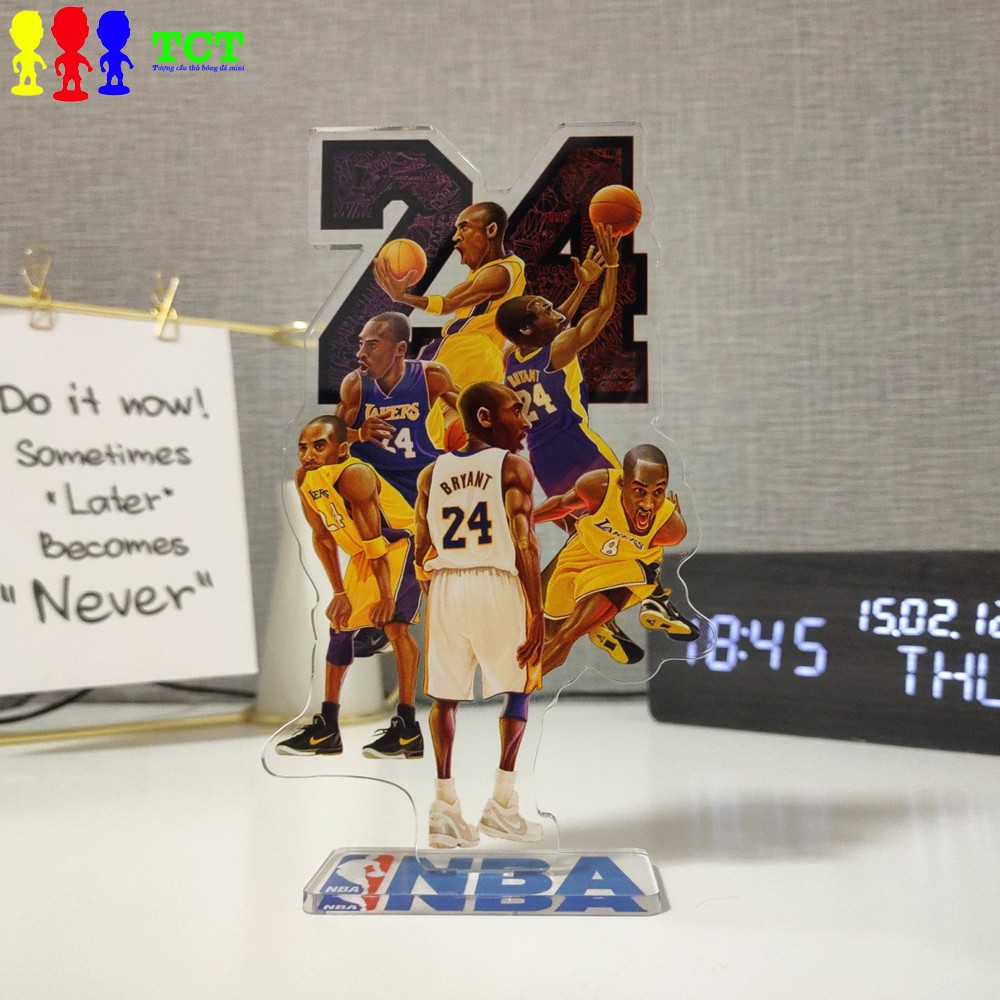 Tượng standee acrylic cầu thủ bóng rổ NBA Kobe Bruyant