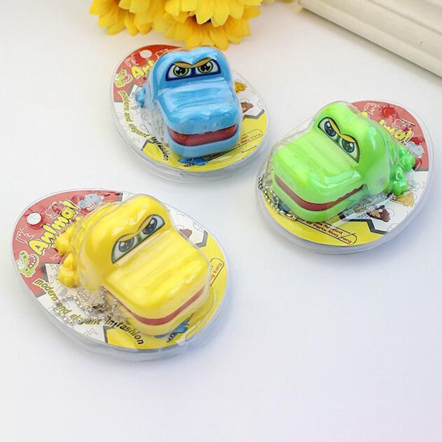 Đồ Chơi Cá Sấu Cắn Tay Vui Nhộn