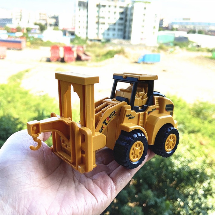 Đồ chơi ô tô mô hình các loại xe xây dựng: máy xúc, xe tải, cần cẩu, cứu hỏa... cho bé