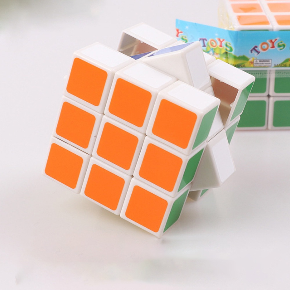 Đồ chơi Rubik 6 mặt giúp bé giải trí, phát triển trí tuệ