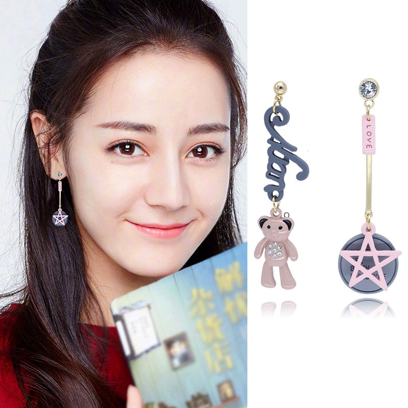 Bông tai nữ bất đối xứng