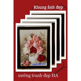 Khung ảnh - khung tranh A3 kích thước 30x40cm, mặt khung bằng mica, tặng kèm đinh móc treo.