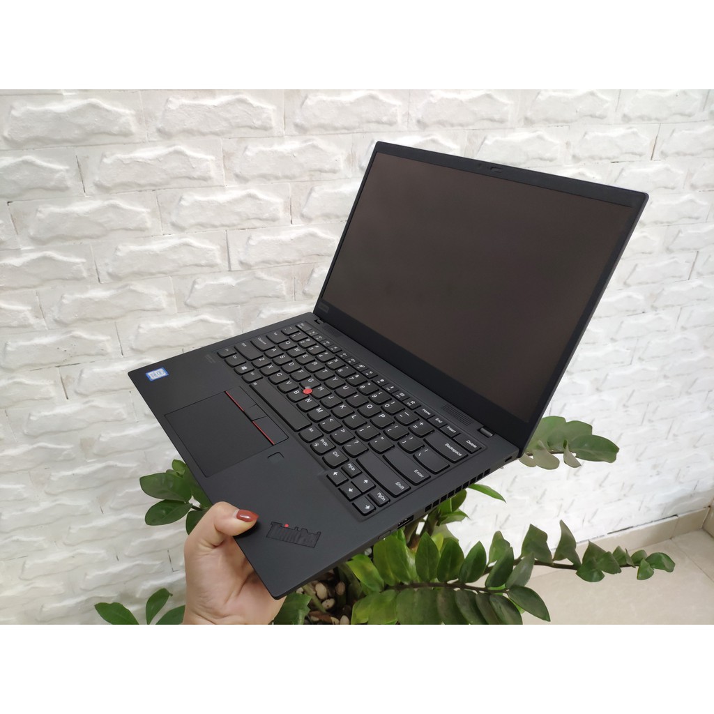 Lenovo Thinkpad X1 carbon gen 7 Intel Core i7-8565U, RAM 16GB, 512GB m.2 NVMe, 14″ FHD IPS (1920 x 1080), Intel UHD 620