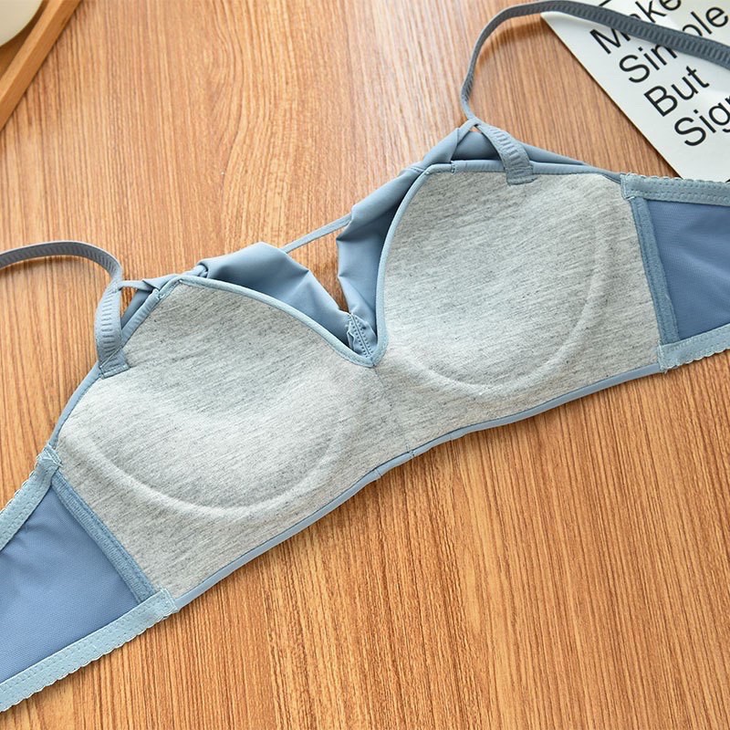 áo ngực thun lụa mềm mại sale còn 1 cái màu đen size 34 ( mẫu mới đang nhập về tiếp ạ)