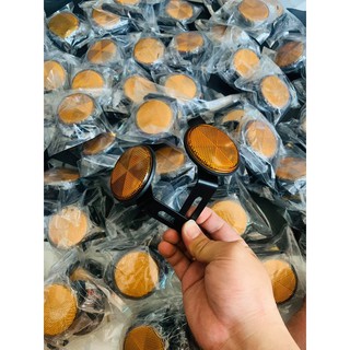 mắt mèo biển số