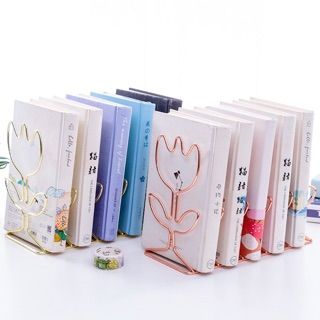 Kệ sách để bàn chất liệu kim loại