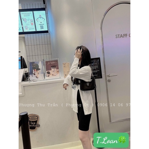 Áo nỉ cô gái xẻ vạt