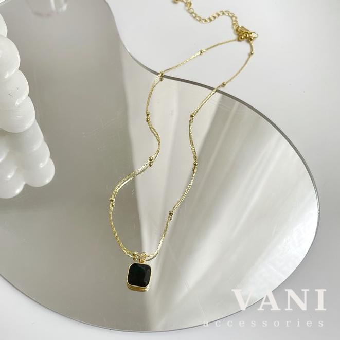 Dây Chuyền Nhiễn Bi Vàng Charm Vuông Đá Đen - Vani Store [TS000589]