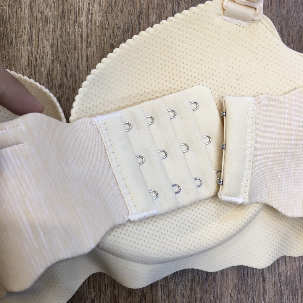 Áo Lót Nữ Đúc Su Kẻ Thông Hơi Đệm Dày Không Gọng Nâng Ngực Chất Liệu Thoáng Ms32