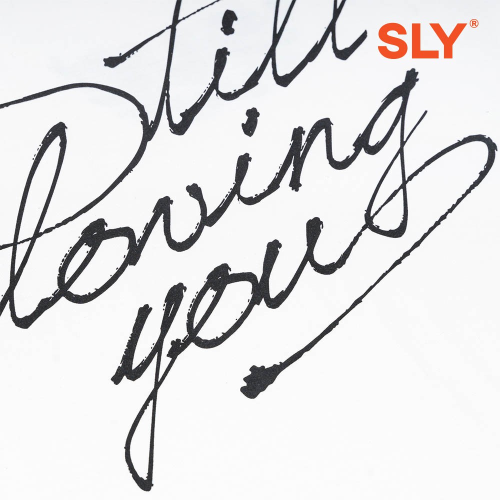 [Mã INCU50 giảm 50K đơn 250K] Áo thun SLY Laurel Trắng | BigBuy360 - bigbuy360.vn