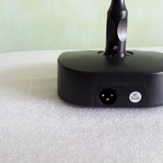 Míc để bàn sony s-668