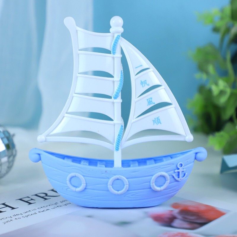 Thuyền trang trí bánh kem sinh nhật
