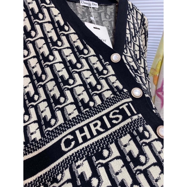 Áo cardigan nữ Dior CD cao cấp hoạ tiết chữ khuy ngọc tr